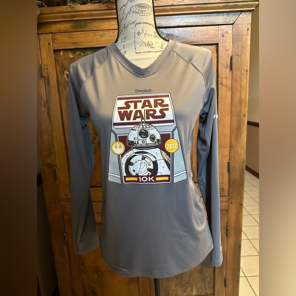 Women’s Small Long Sleeve Disney Star Wars Running Shirt